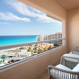 Wyndham Grand & Cancún