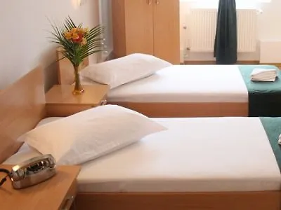 Hotel Sir Gara De Nord Bucharest