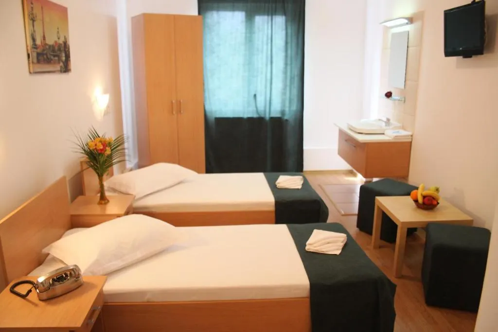 Hotel Sir Gara De Nord Bucharest Romania