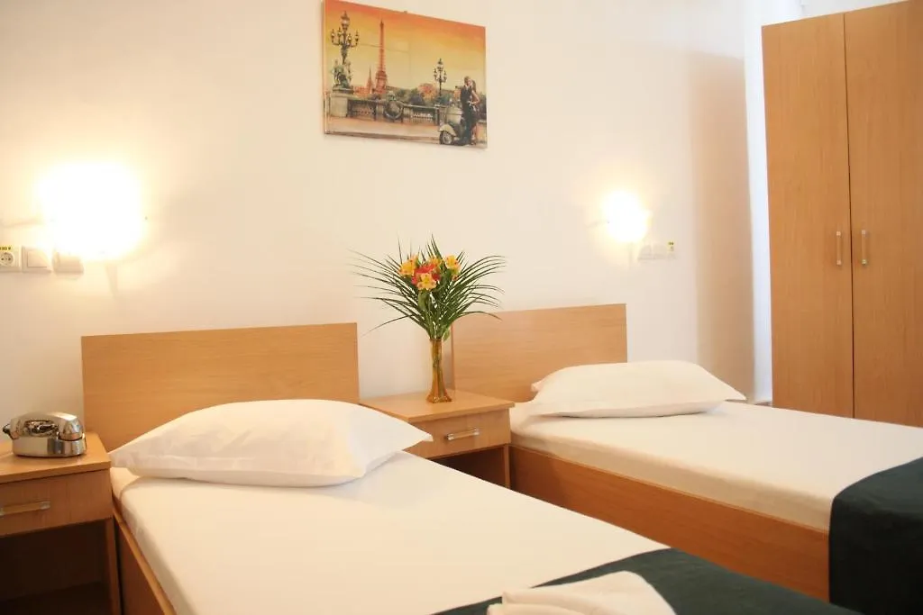 Hotel Sir Gara De Nord Bucharest Romania